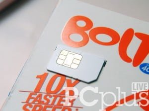 Kartu Bolt 4G LTE dalam format mini SIM. (PCplus/Brama Setyadi)