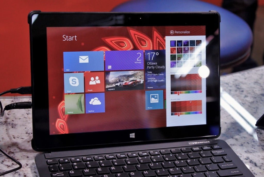 Wearnes ingin mengenalkan Litepad 1022 sebagai tablet Windows. Bukan laptop hybrid yang detachable