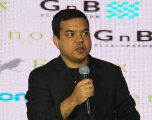 Anis Uzzaman menjelaskan program akselerator startup multinasional GnB di Jakarta (22/2/2016)