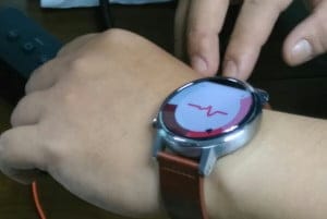 Bisa cek laju detak jantung saat kamu sedang berolahraga. Juga cek kalori maupun jumlah langkah yang sudah kamu ayunkan hari ini