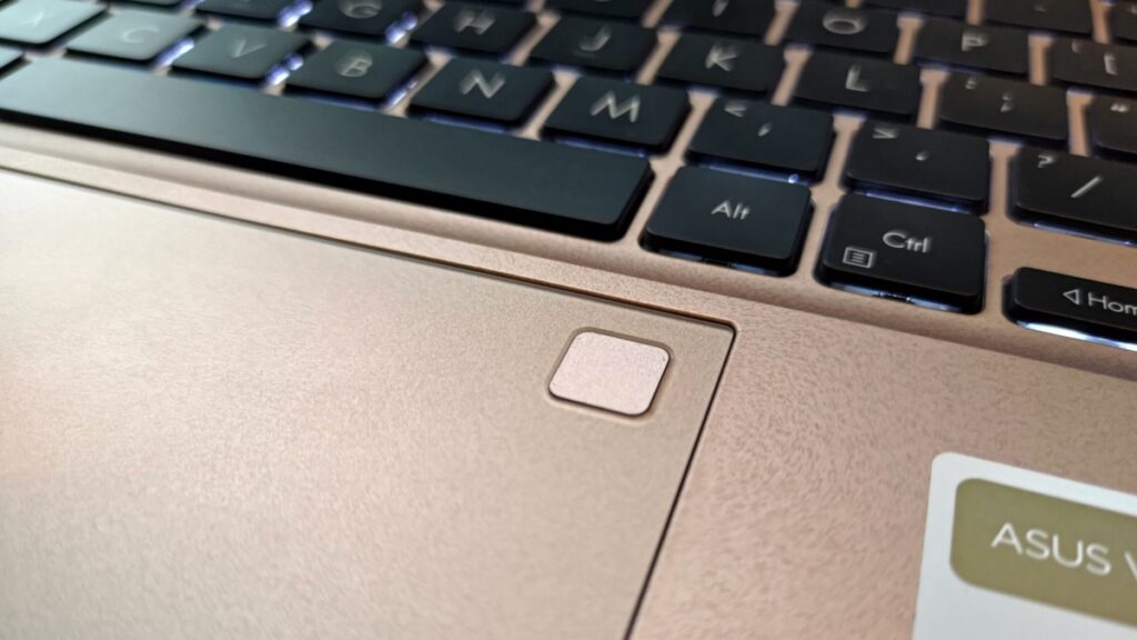 Sensor sidik jadi untuk meningkatkan pengamanan laptop
