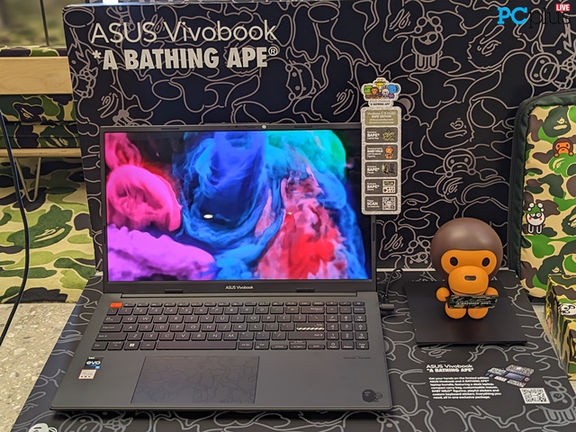 Seri Vivobook S 15 OLED x BAPE Midnight Black