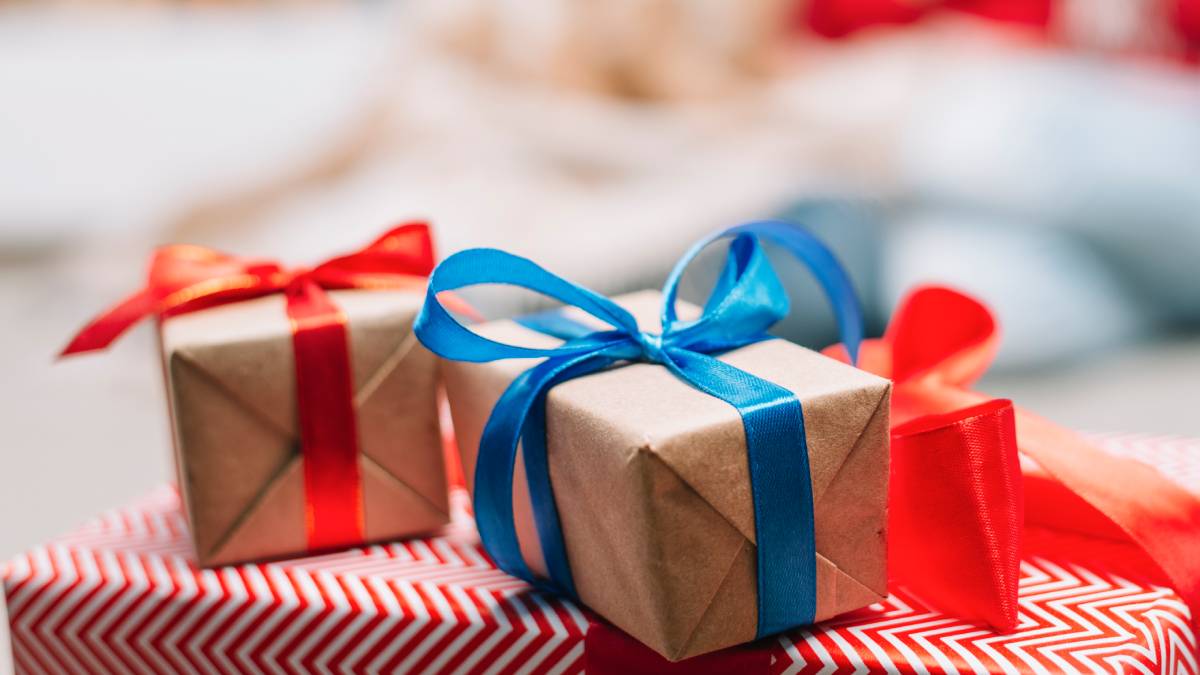 Ilustrasi Hadiah Tahun Baru