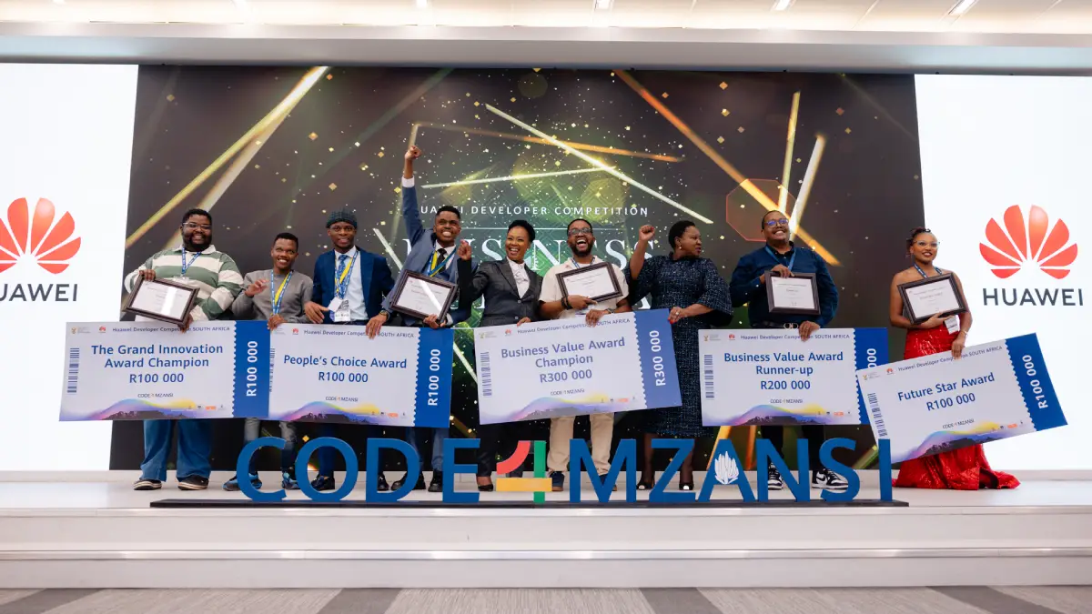 Selebrasi pemenang Huawei Code4Mzansi
